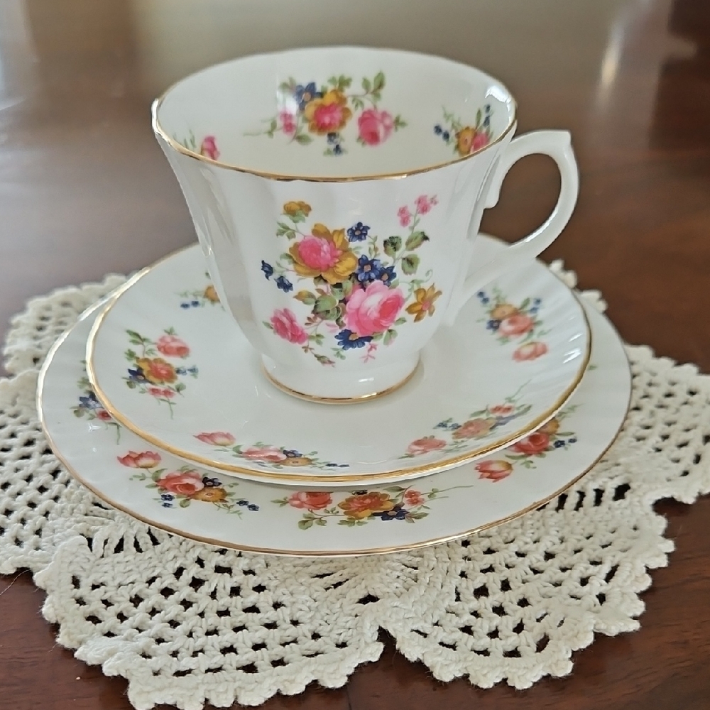 Vtg Pall Mall Ware English Bone China Tea Set